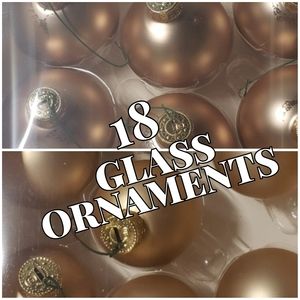 🎄🎀 Set of 18 Glass Champagne Ornaments